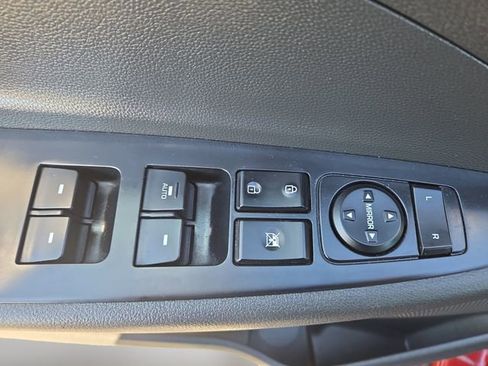 Used 2019 Hyundai Tucson Value image 17