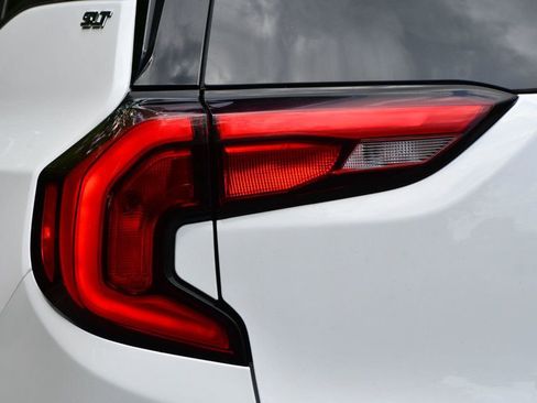 Used 2019 GMC Terrain SLT image 5