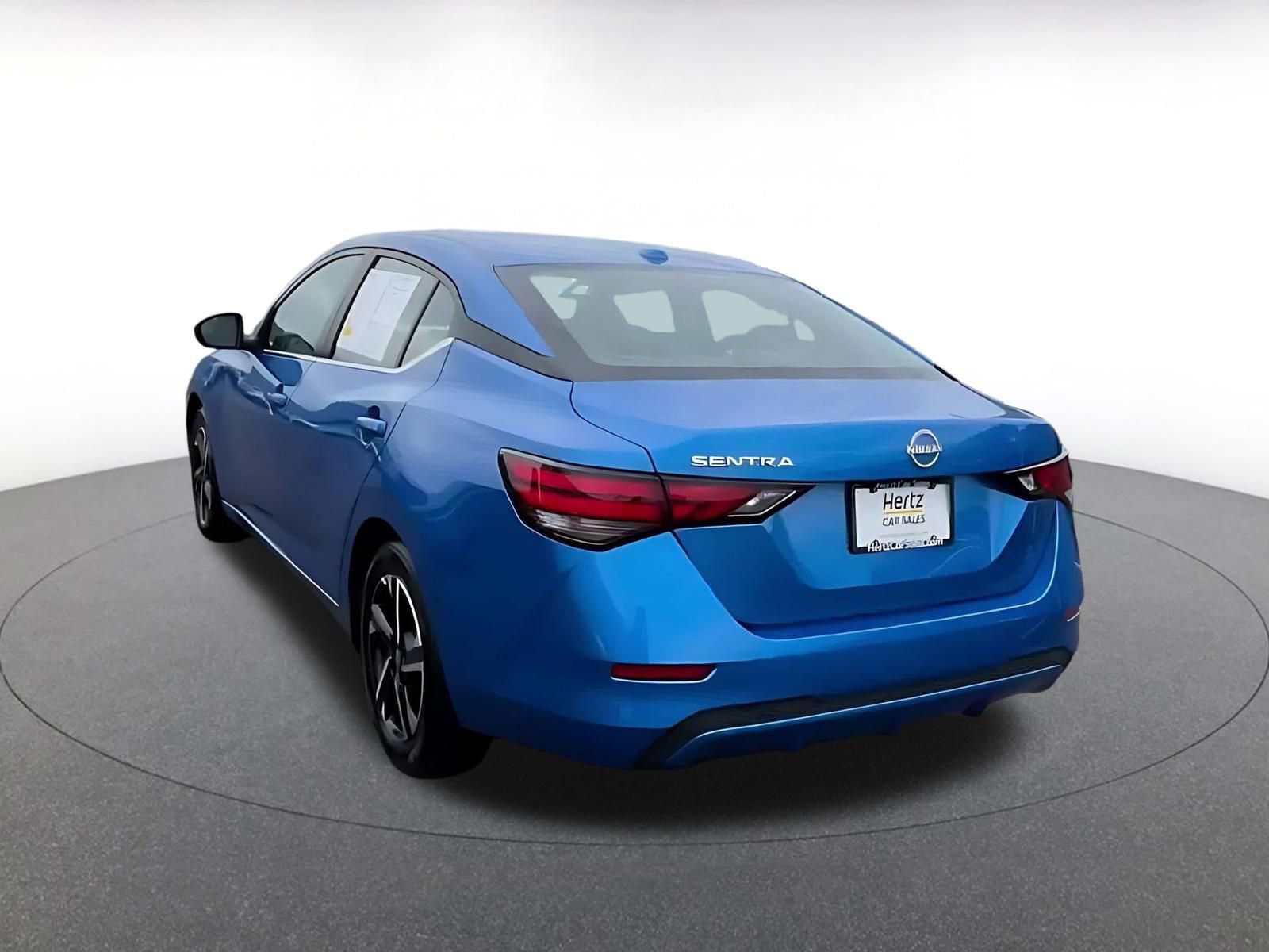 Used 2025 Nissan Sentra SV FWD image 10