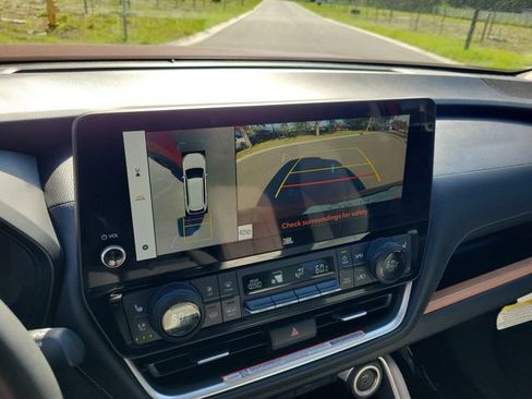 Used 2025 Toyota Grand Highlander FWD image 34