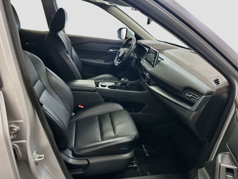 Used 2023 Nissan Rogue SV w/ SV Premium B Package AWD/4WD image 33