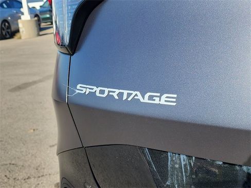 New 2026 Kia Sportage SX image 5
