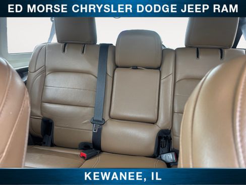 Used 2022 Jeep Wrangler Unlimited Sahara w/ LED Lighting Group AWD/4WD image 13