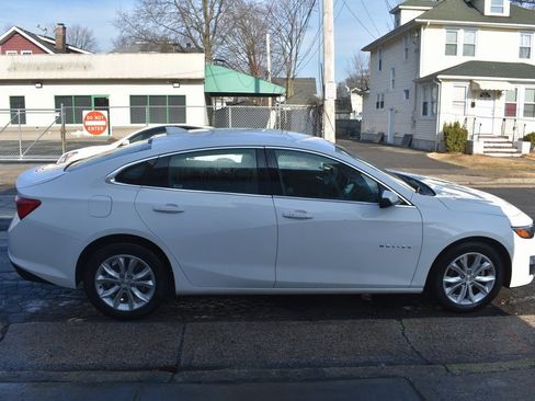 Used 2024 Chevrolet Malibu LT image 5