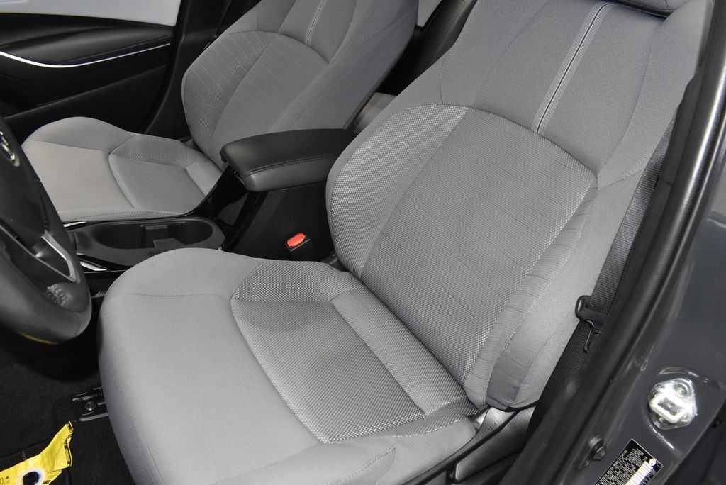 Used 2025 Toyota Corolla SE FWD image 14