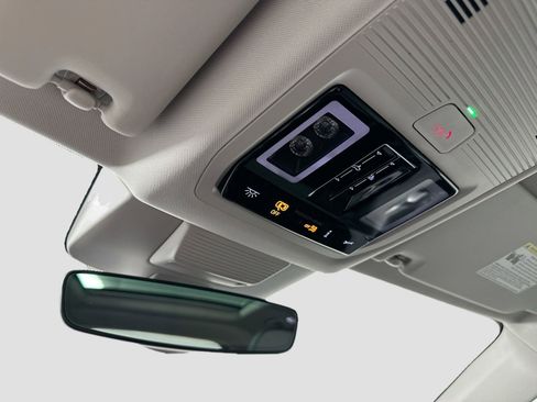 New 2026 Volkswagen Tiguan SE image 19