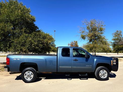 Used 2011 Chevrolet Silverado 2500 LT w/ Interior Plus Package image 65