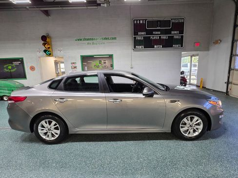 Used 2018 Kia Optima LX FWD image 5