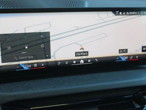 New 2026 BMW 330i Sedan w/ M Sport Package image 23