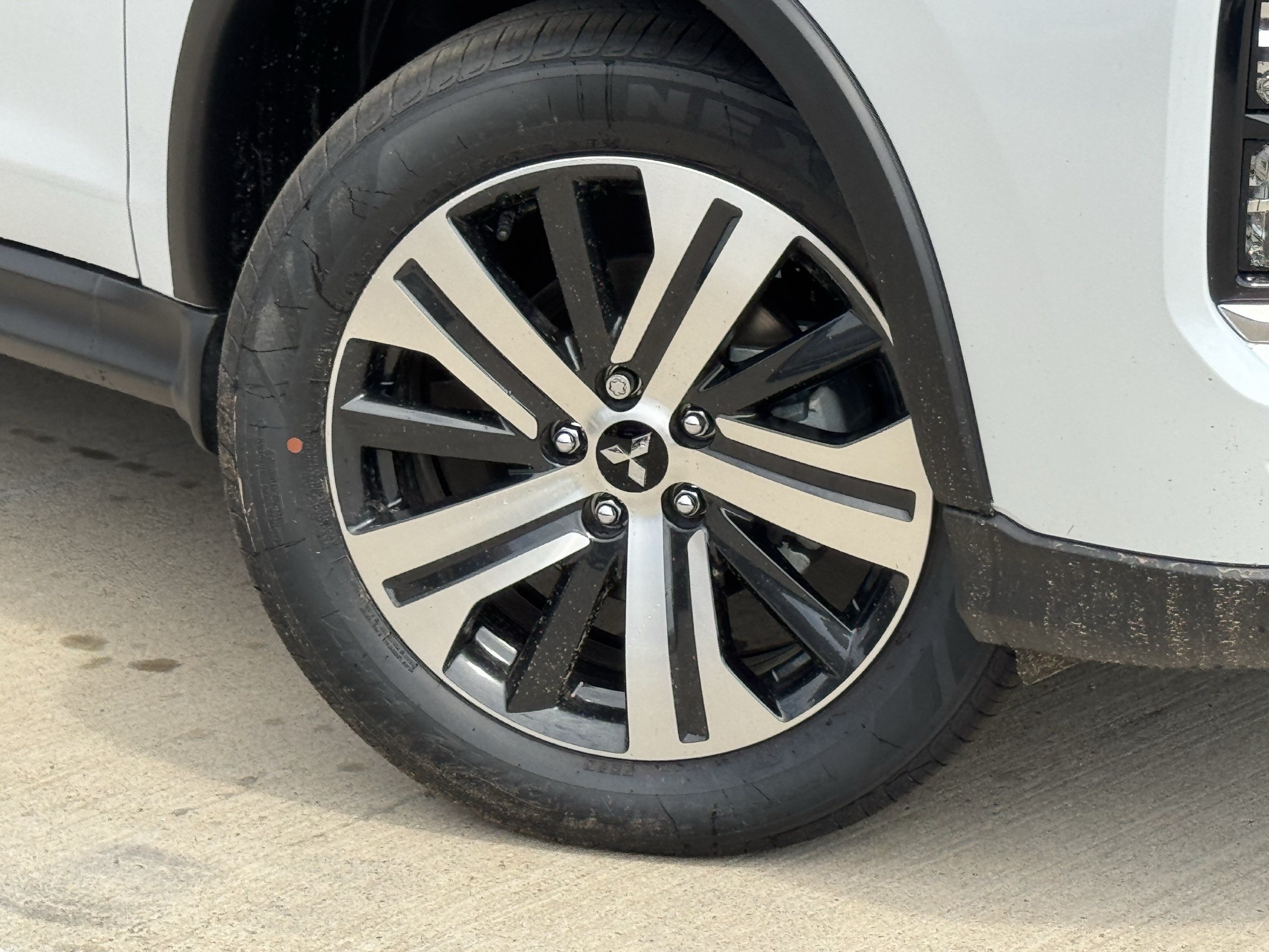 New 2027 Mitsubishi Outlander Sport ES FWD image 24