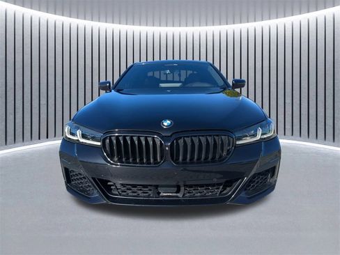 Used 2022 BMW M550i xDrive w/ Executive Package image 10