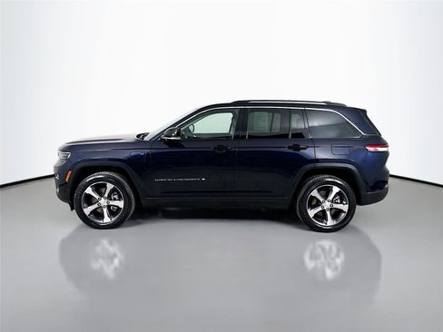 Used 2023 Jeep Grand Cherokee 4WD 4xe image 6