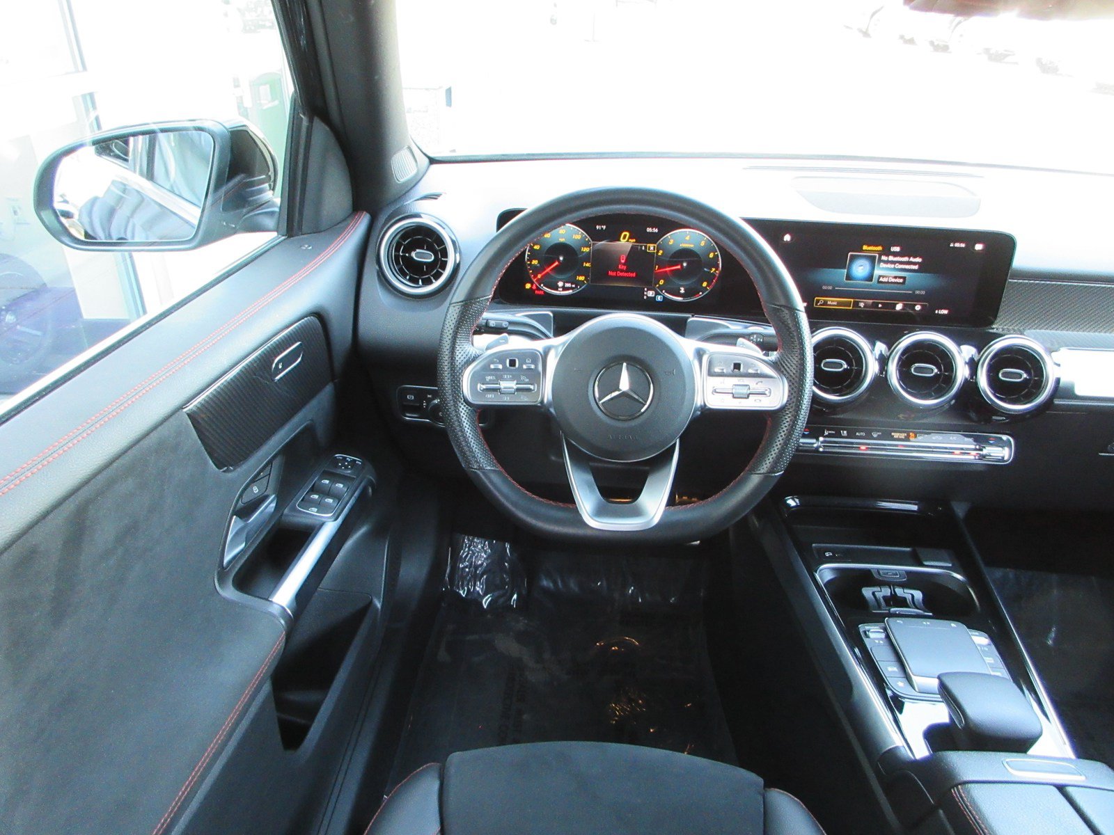 Used 2022 Mercedes-Benz GLB 250 4MATIC image 33