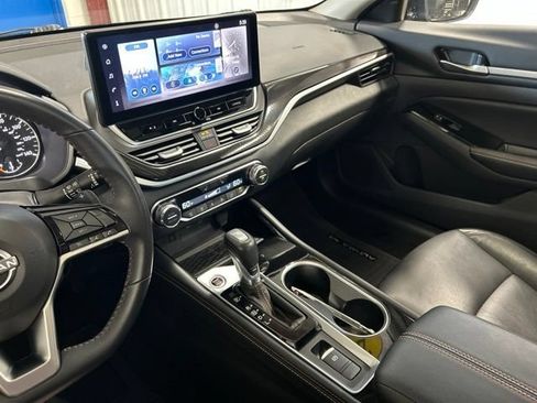 Used 2025 Nissan Altima 2.5 SR w/ SR Premium Package AWD/4WD image 27