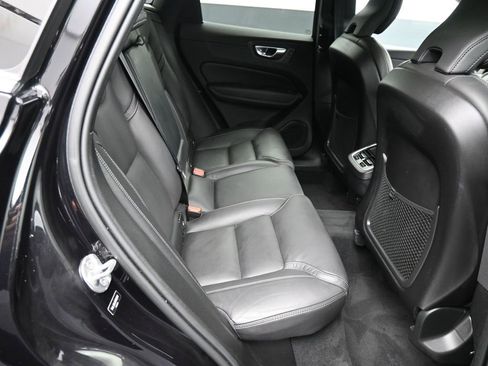 Used 2022 Volvo XC60 B5 Inscription w/ Advanced Package image 26