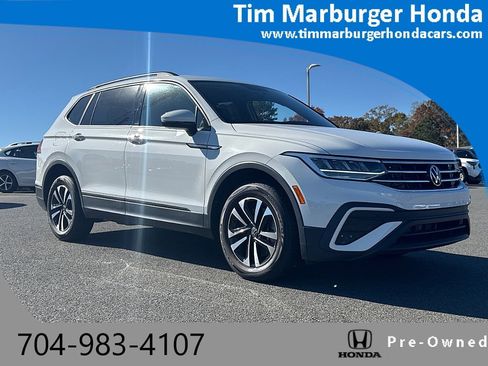 Used 2022 Volkswagen Tiguan S image 1