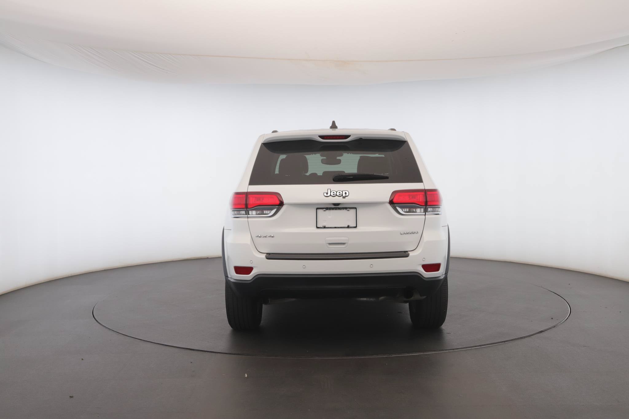 Certified 2022 Jeep Grand Cherokee Laredo E AWD/4WD image 19