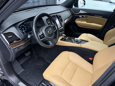 Used 2016 Volvo XC90 T6 Momentum w/ Momentum Plus Package image 19