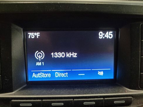 Used 2019 Ford Explorer XLT image 25