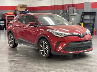 Used 2022 Toyota C-HR XLE video 2