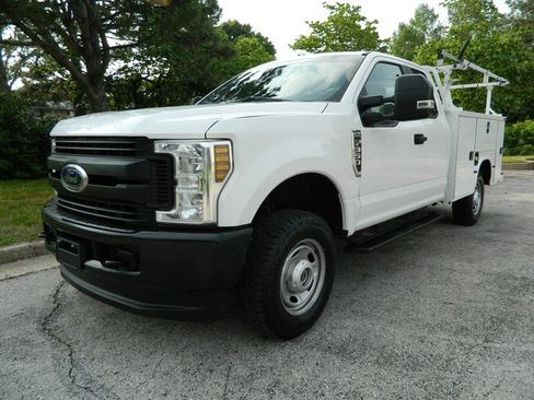 Used 2019 Ford F350 XL w/ Power Equipment Group AWD/4WD image 1