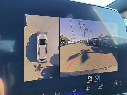 New 2026 Chevrolet Equinox EV LT image 9