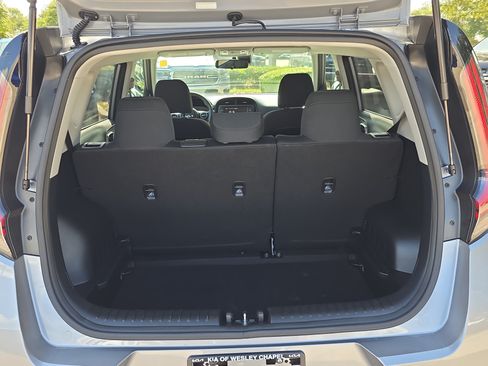 Certified 2023 Kia Soul LX w/ LX Technology Package FWD image 10