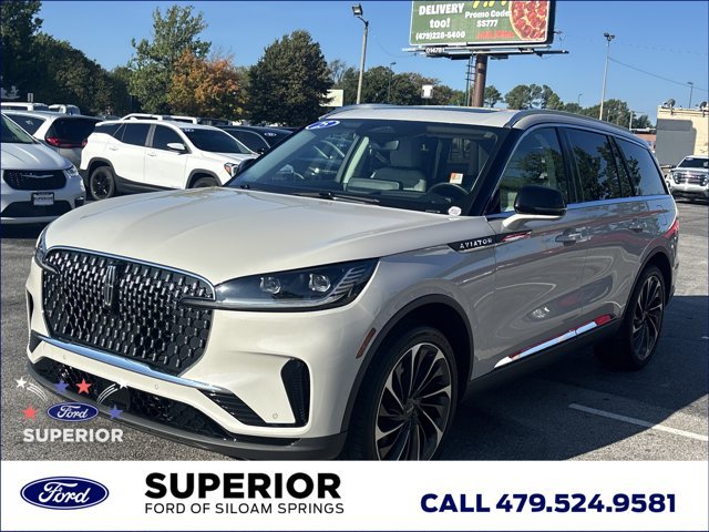 Used 2025 Lincoln Aviator Reserve w/ Illumination Package AWD/4WD image 12