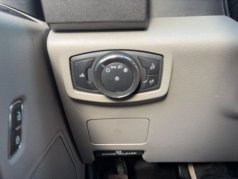 Used 2022 Ford F250 XL w/ Power Equipment Group AWD/4WD image 19