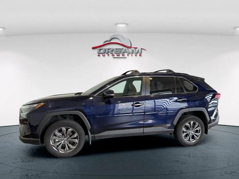 Used 2025 Toyota RAV4 Limited AWD/4WD image 22