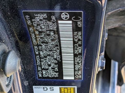 Used 2020 Toyota Corolla LE image 39