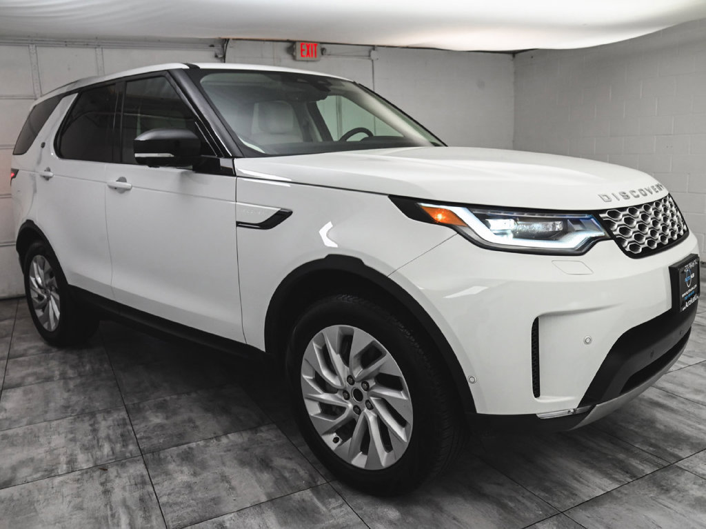 Used 2025 Land Rover Discovery S AWD/4WD image 3