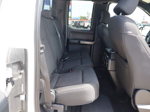 Used 2016 Ford F150 XLT w/ Equipment Group 302A Luxury AWD/4WD image 11