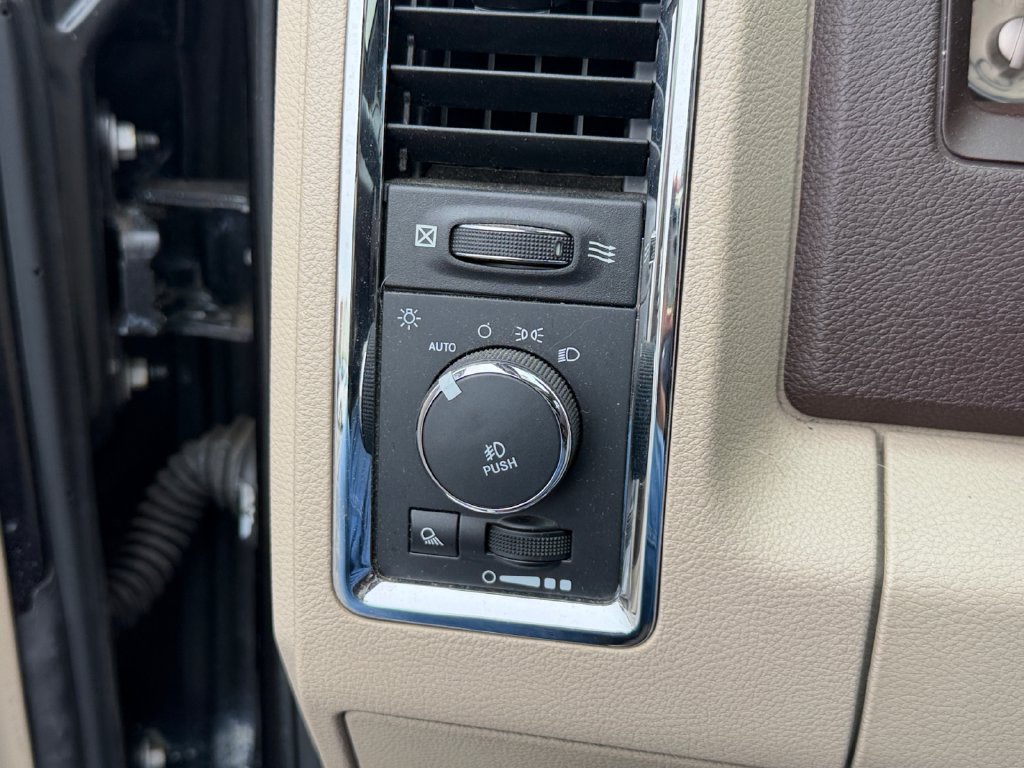 Used 2016 RAM 1500 Laramie Longhorn w/ Convenience Group AWD/4WD image 26