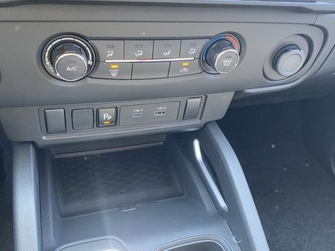 New 2025 Nissan Frontier SV image 22