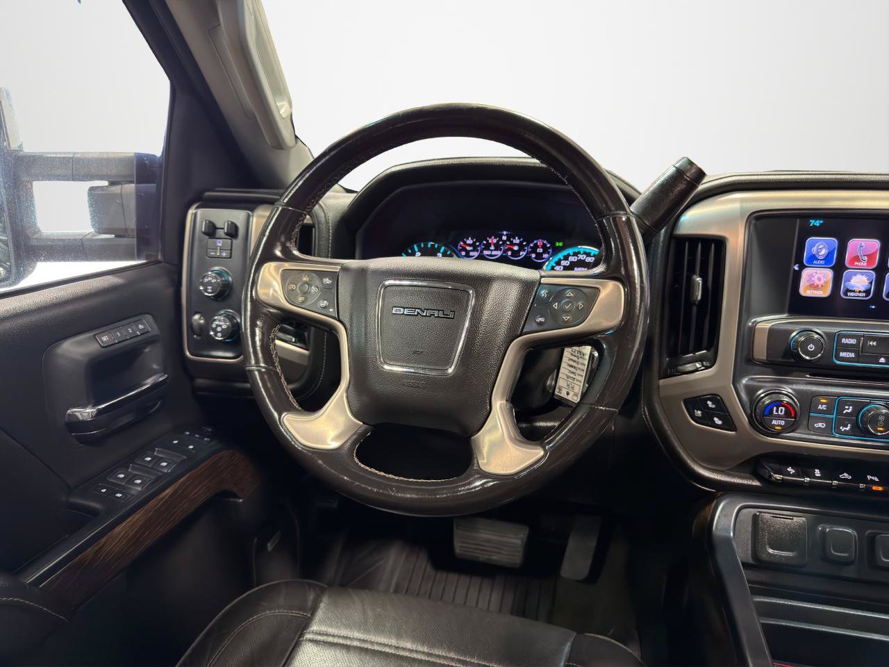 Used 2018 GMC Sierra 3500 Denali w/ Duramax Plus Package AWD/4WD image 21