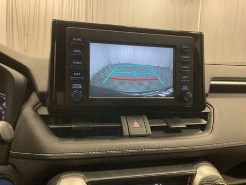 Used 2019 Toyota RAV4 XLE image 7
