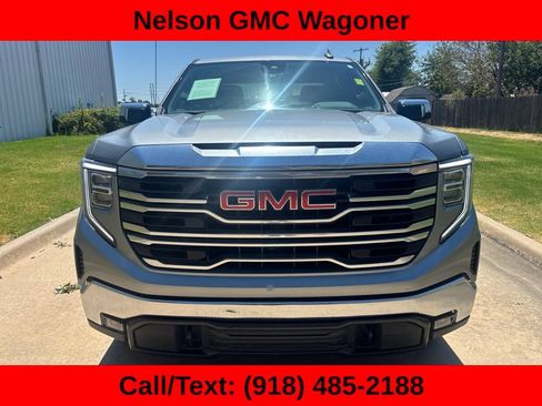Used 2023 GMC Sierra 1500 SLT AWD/4WD image 2
