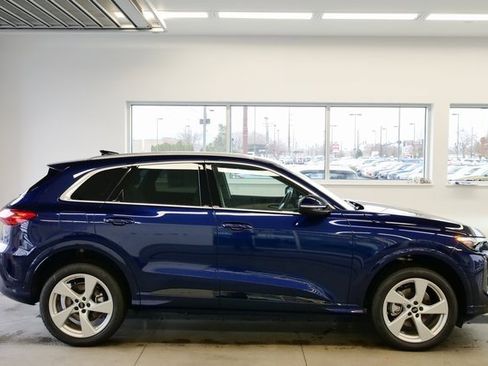 New 2025 Audi Q5 Premium Plus image 7