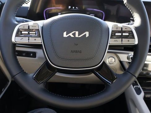New 2025 Kia Telluride S image 29