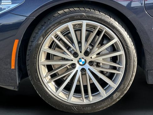 Used 2019 BMW 530e image 25