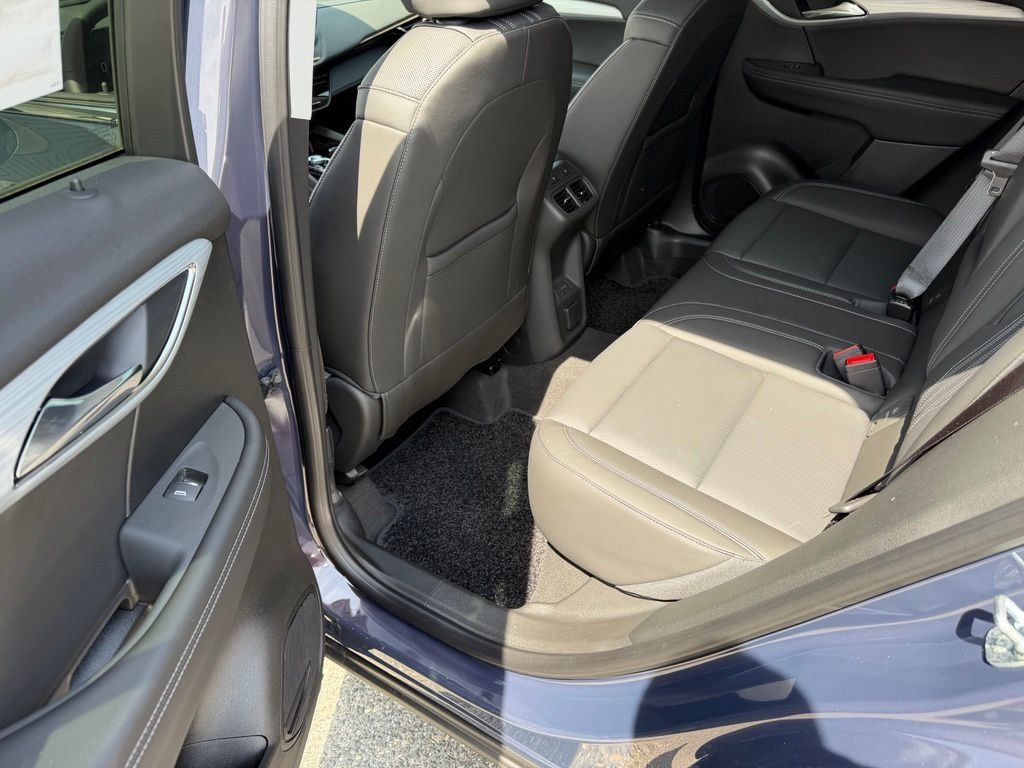 New 2026 Buick Envision Avenir AWD/4WD image 12