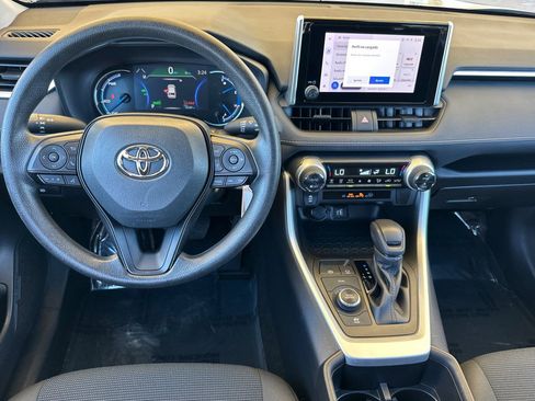 Certified 2023 Toyota RAV4 LE AWD/4WD image 18