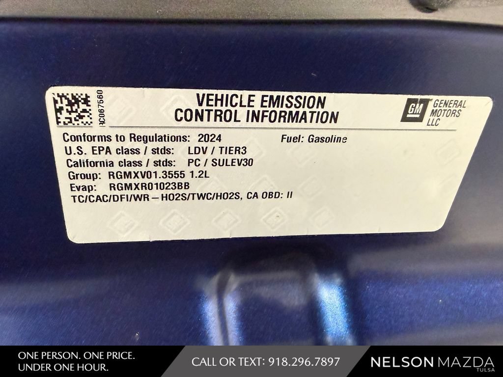 Used 2024 Chevrolet Trax LT w/ LT Convenience Package FWD image 46
