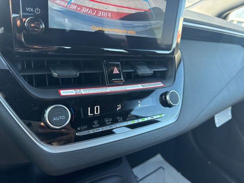 Used 2026 Toyota Corolla SE image 11