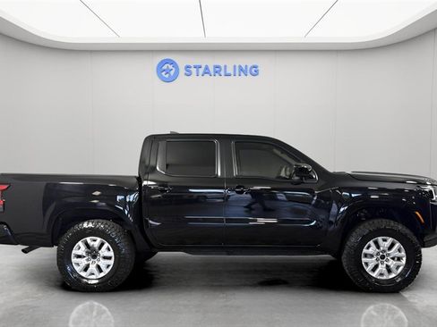Used 2022 Nissan Frontier SV image 11