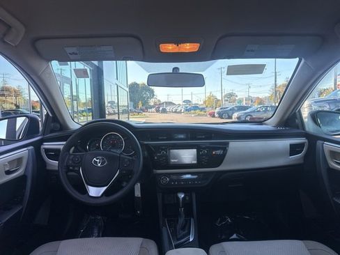 Used 2015 Toyota Corolla L image 11