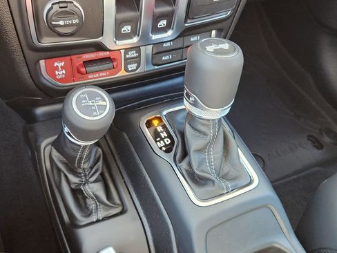 New 2025 Jeep Wrangler Rubicon image 26