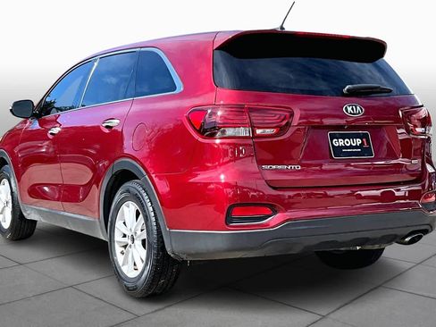 Used 2019 Kia Sorento LX image 12