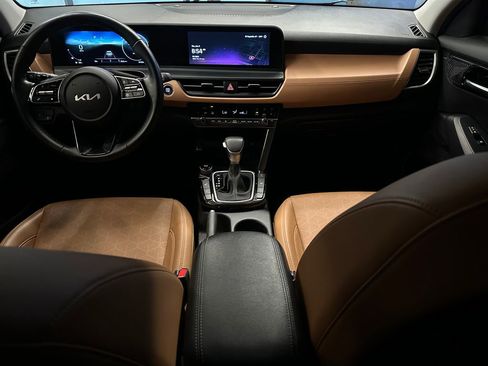 Used 2024 Kia Seltos EX AWD/4WD image 9